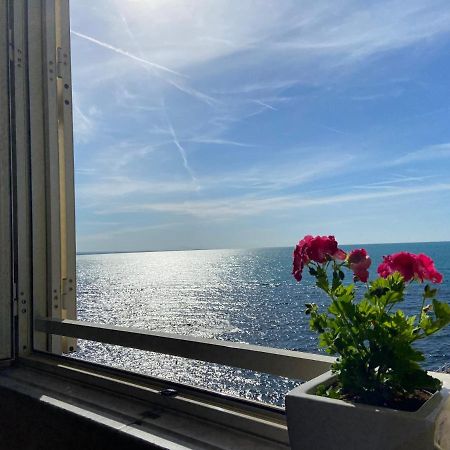 Hotel Le Najadi Santa Marinella Exteriör bild