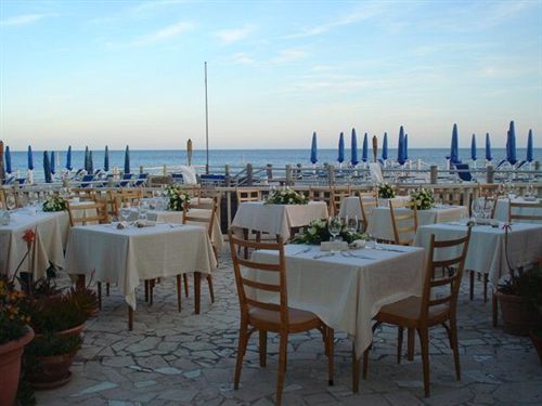 Hotel Le Najadi Santa Marinella Exteriör bild