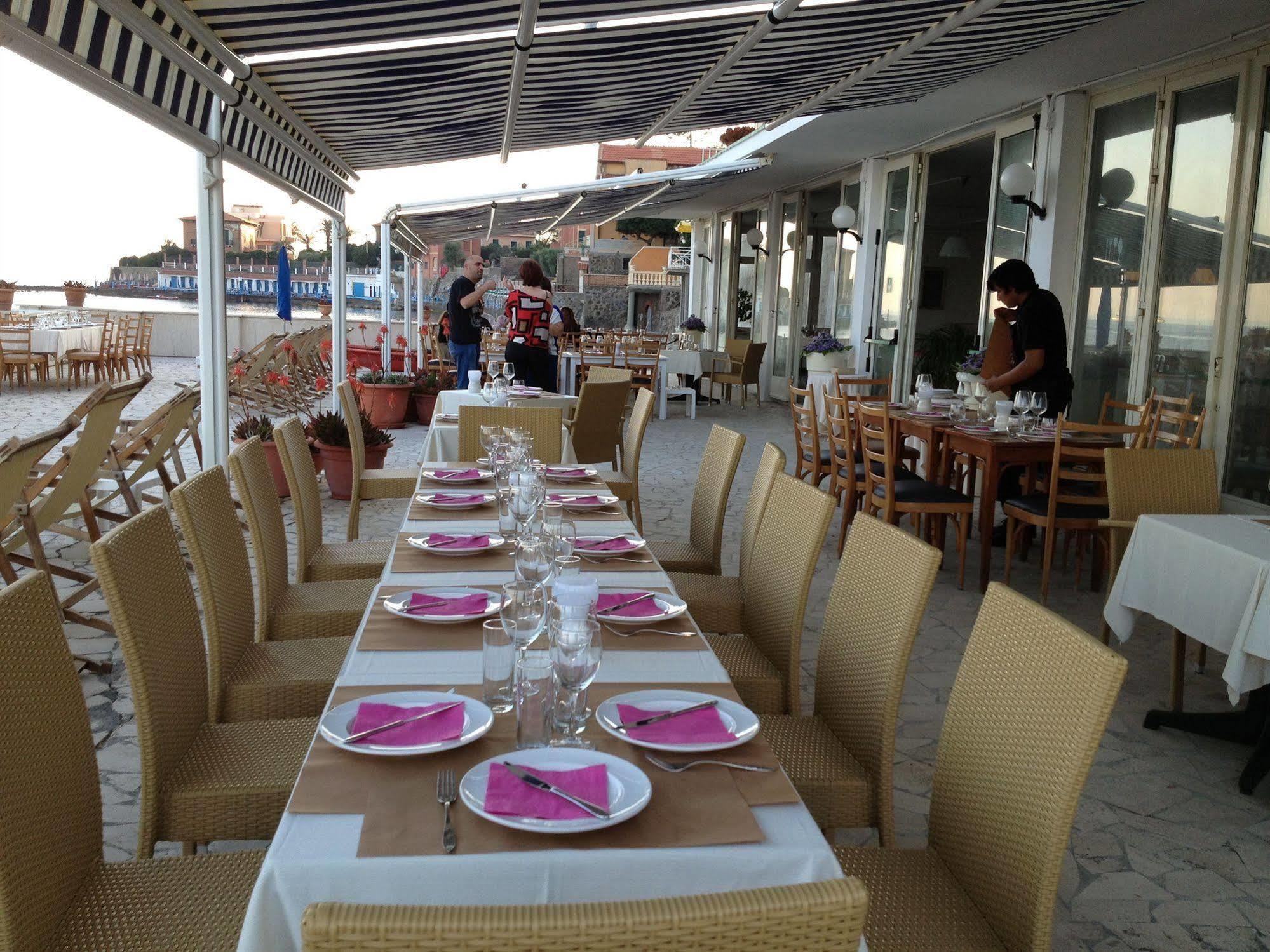 Hotel Le Najadi Santa Marinella Exteriör bild